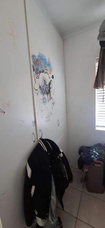 2 Bedroom Property for Sale in Goodwood Central Western Cape